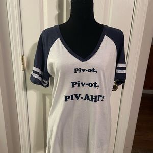 “Friends” T shirt Size L